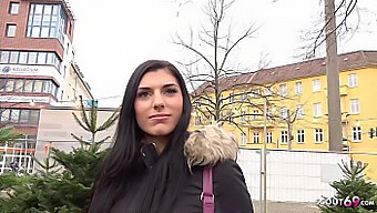 Kristal Amore: Německá Teenka Vyzvednuta A Svedena Na Skutečný Street Casting