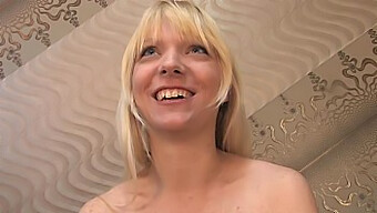 Blonde Bombshell Sarah Gives A Deepthroat Blowjob And Takes It Doggystyle