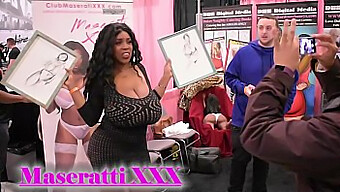 Duke'S Performance At Exxxotica New Jersey 2017 With A Focus On Natural Big Breasts And Large Butts