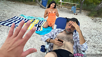 Serena Santos Memberikan Blowjob Dan Dientot Di Pantai Umum Oleh Johnny The Kid