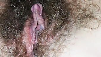 Chica Desi Tiene Su Coño Peludo Lleno De Semen