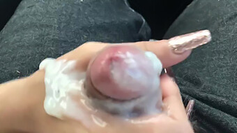 ¡mira A Esta Joven Belleza Latina Tragar Semen Después De Una Sesión De Masturbación Oral Y Pov! ¡te Encantará!