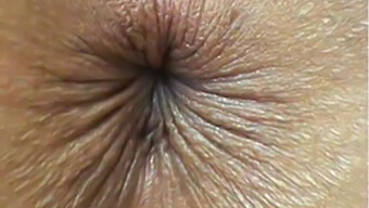 Anal Close Up Dengan Lubang Pantat Yang Mengedip