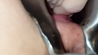 Gadis Pirang Meneroka Farajnya Dengan Jari Dalam Video Bdsm.