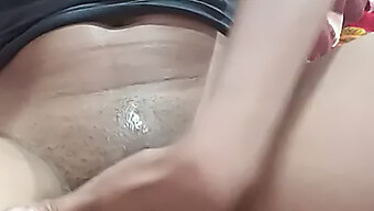 Asian Teen'S Wet Pussy Gets Fingered In Homemade Video