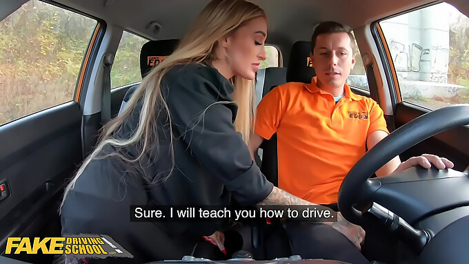 Daisy Lees Deepthroat-Træning På Fakedrivingschool Giver En Sjov Scene