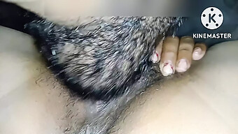 Juego Sensual Oral Y Vaginal Para Una Adolescente Con Un Gran Culo