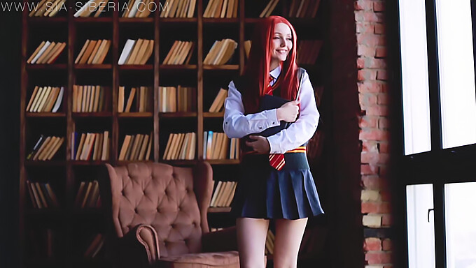 Siia Siberia In Een Sensuele Harry Potter-Thema Video Met Ginny