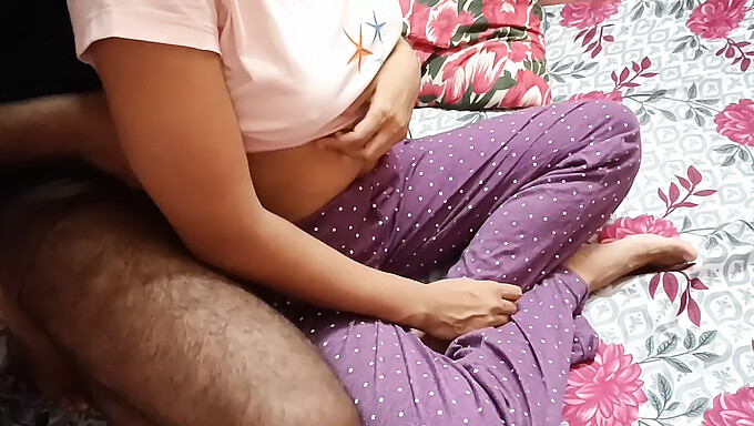 Desi Teen Sonali'S Oral And Bikini Sexcapades