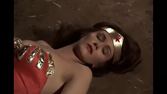 De Mest Sensuelle Wonder Woman-Scener