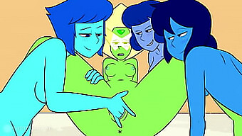 Peridot的大奶子和屁股在这个动画恶搞中偷走了这个节目