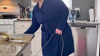 Hidden Camera Captures Curvy Mom Cleaning Naked In Kitchen